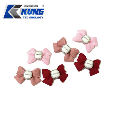 Heart Print Plastic Shoe Bow Ornament with Customized Colors and Durable Print for Fashion Footwear